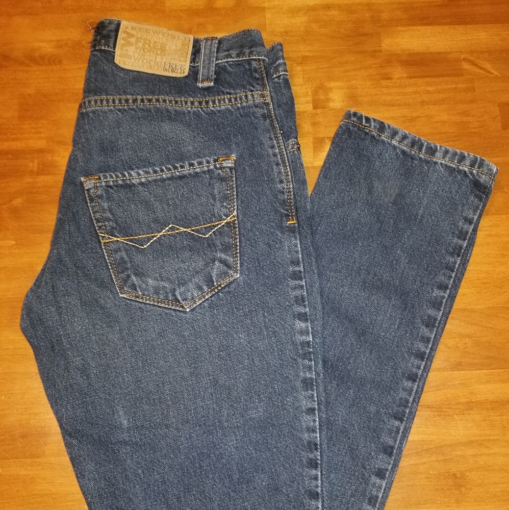 EUC Free World Mens Dark Blue Jean's 28